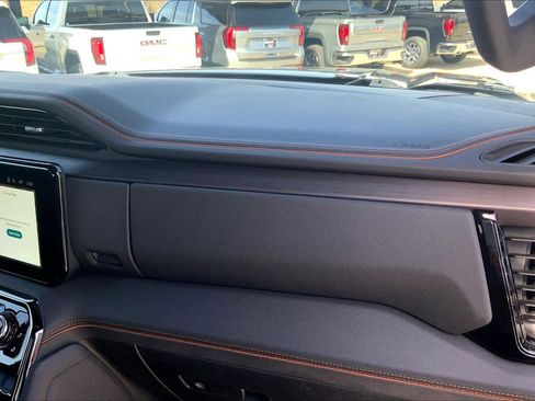 Certified 2023 GMC Sierra 1500 AT4 w/ Technology Package image 18