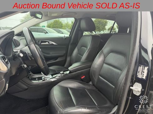 Used 2017 INFINITI QX30 Premium w/ Navigation Package image 11