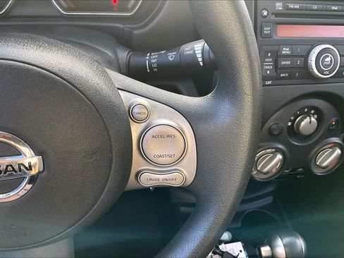 Used 2012 Nissan Versa FWD image 20