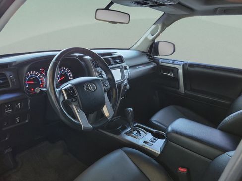 Used 2015 Toyota 4Runner Limited image 22