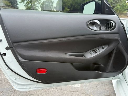Used 2024 Nissan Z Sport w/ Floor Mat Package RWD image 23