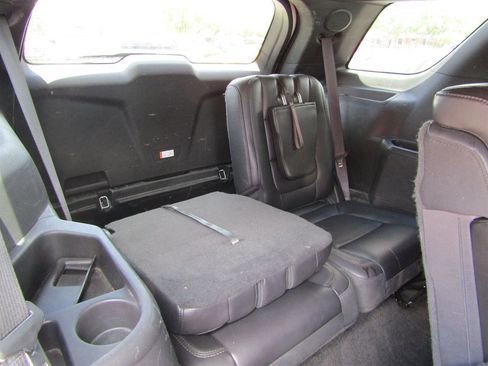 Used 2013 Ford Explorer Limited image 6