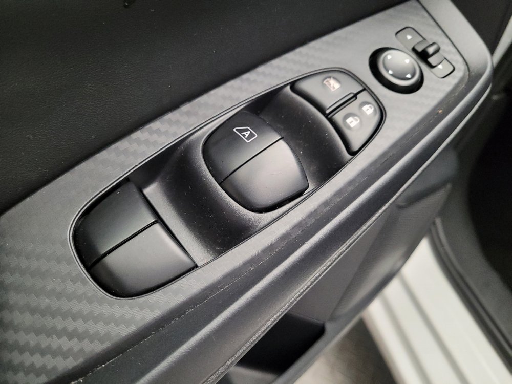 Used 2024 Nissan Sentra SV FWD image 27