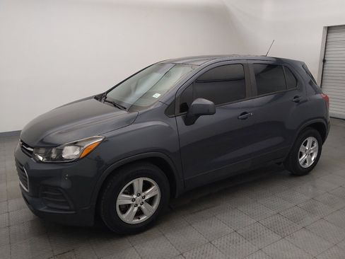 Used 2021 Chevrolet Trax LS w/ Tint and Cruise Package FWD image 2