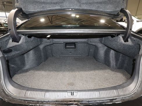 Used 2016 Toyota Avalon Limited w/ Toyota Safety Sense Package FWD image 17
