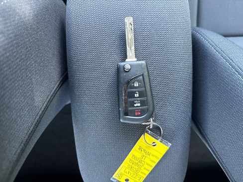 Used 2025 Toyota Corolla LE FWD image 32
