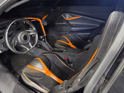 Used 2018 McLaren 720S Performance RWD image 27