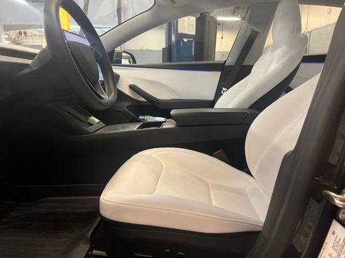 Used 2024 Tesla Model 3 Standard Range RWD image 17