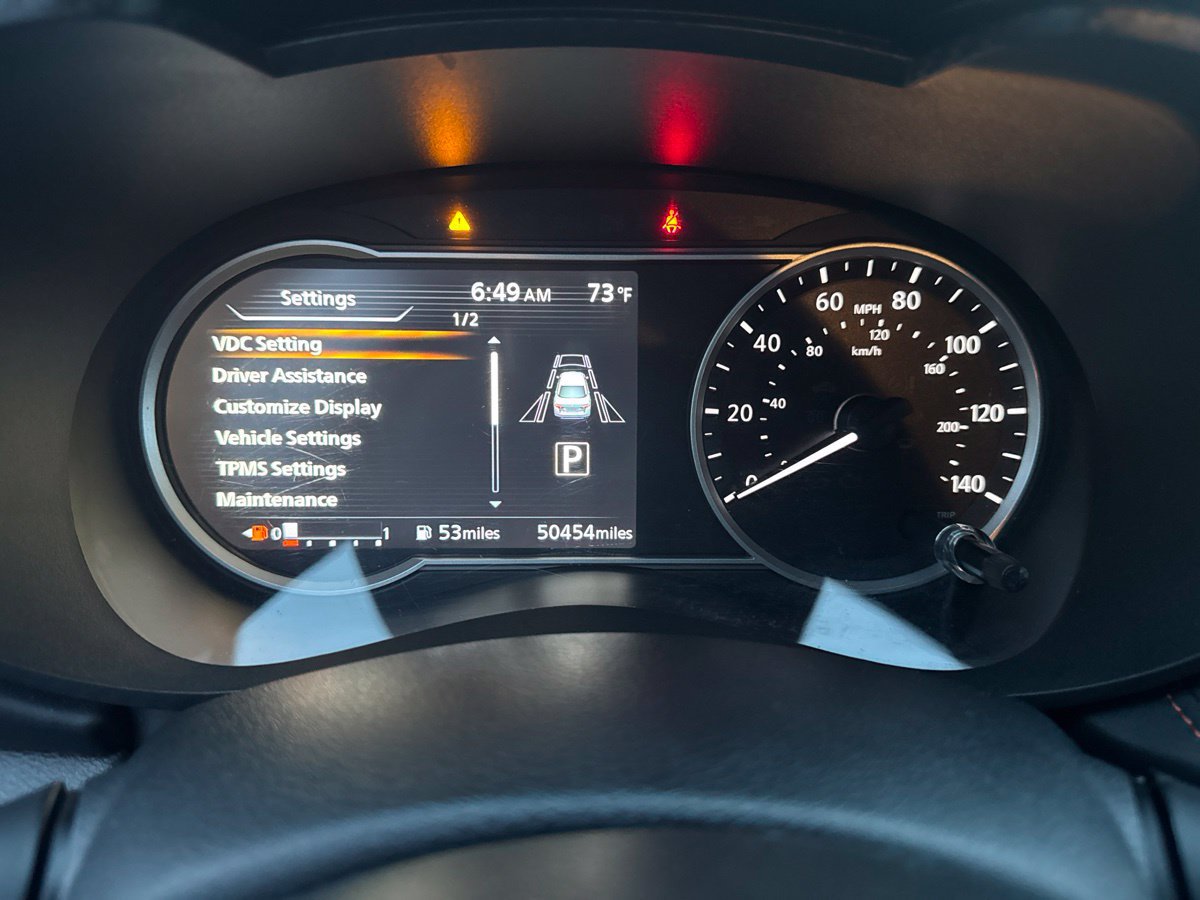 Used 2025 Nissan Versa SR FWD image 19