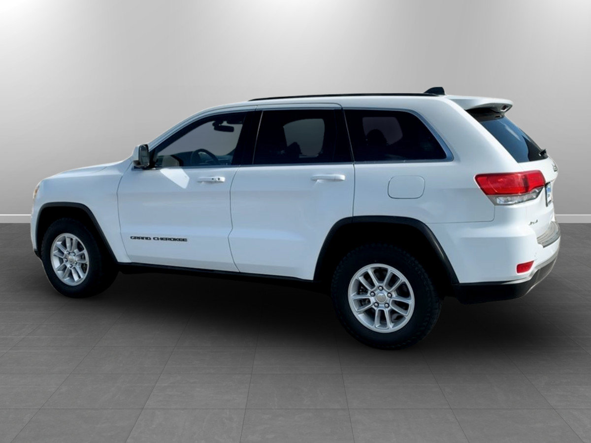Used 2019 Jeep Grand Cherokee Laredo AWD/4WD image 5
