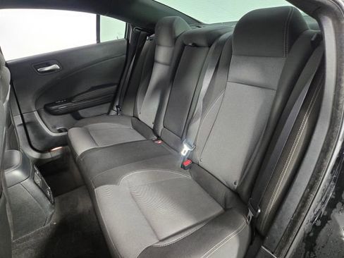 Used 2018 Dodge Charger SXT w/ Blacktop Package image 13