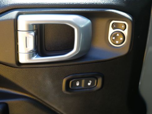 Used 2024 Jeep Wrangler Unlimited Sport AWD/4WD image 20