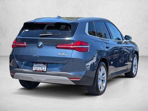Used 2025 BMW X3 xDrive30i w/ Premium Package AWD/4WD image 5