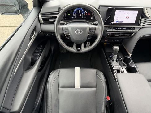 Used 2025 Toyota Camry SE w/ Convenience Package AWD/4WD image 14