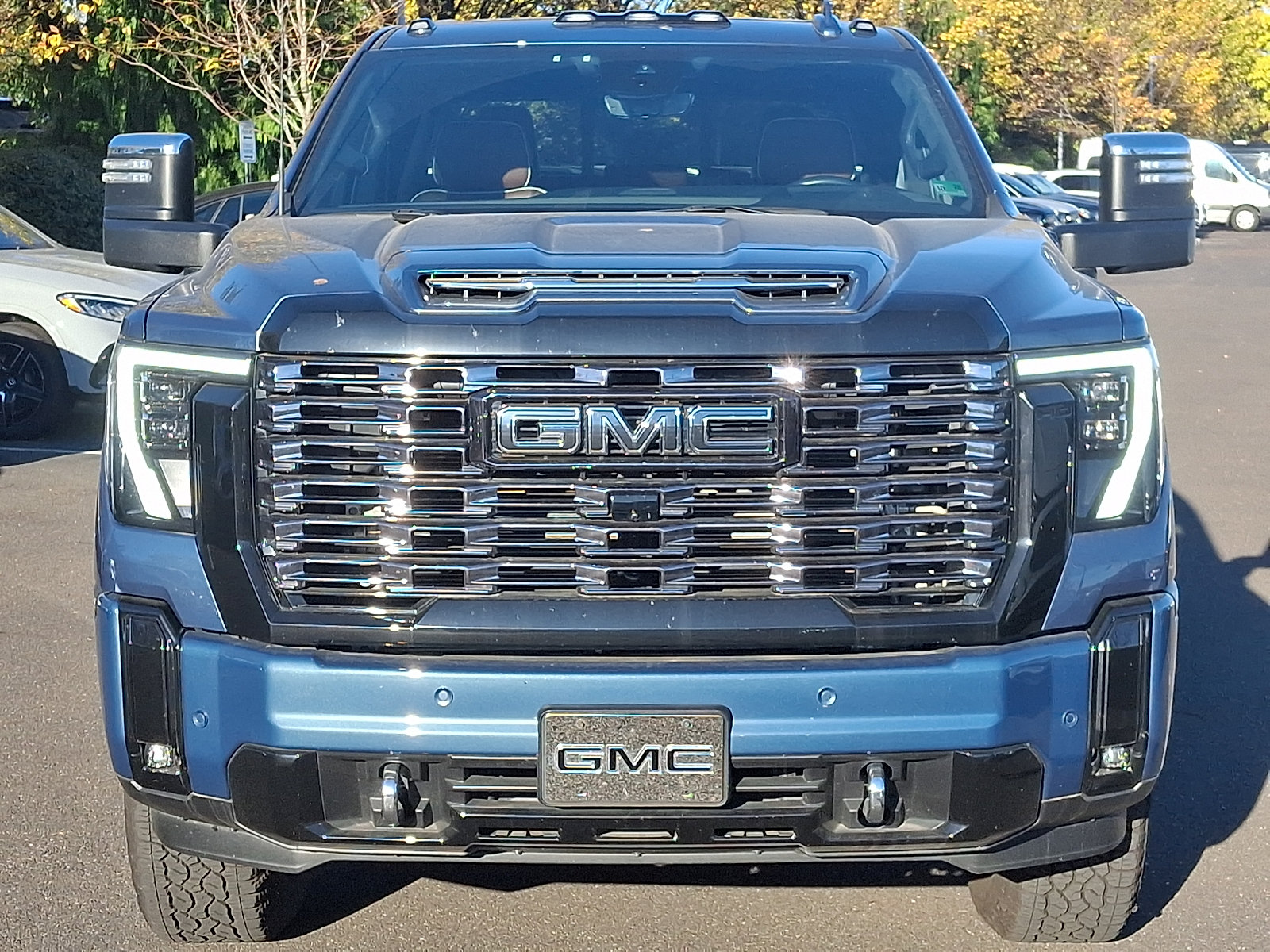 Used 2026 GMC Sierra 3500 Denali Ultimate AWD/4WD image 2