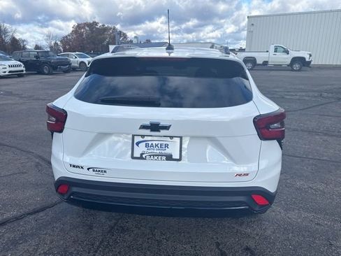 New 2026 Chevrolet Trax RS w/ Sunroof Package image 4