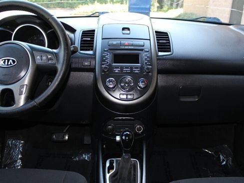 Used 2012 Kia Soul + FWD image 14