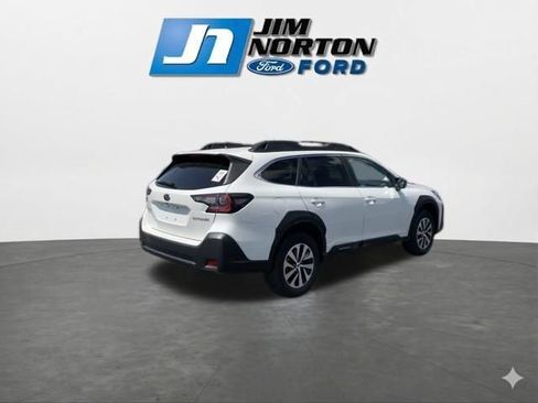 Used 2024 Subaru Outback Premium AWD/4WD image 8