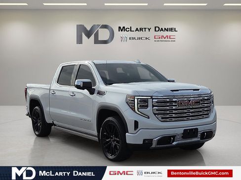 Used 2024 GMC Sierra 1500 Denali w/ Denali Reserve Package image 1