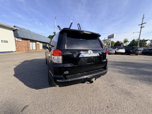 Used 2010 Toyota 4Runner Limited AWD/4WD image 29