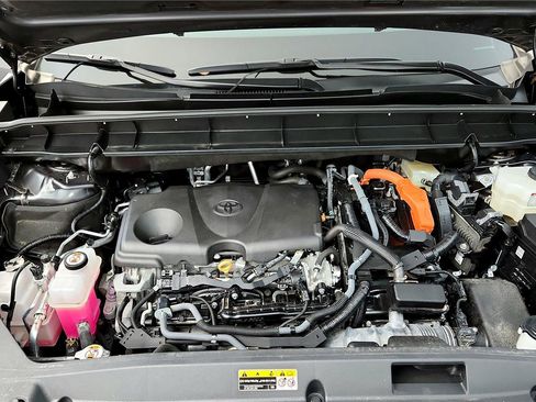 Used 2023 Toyota Highlander LE image 15