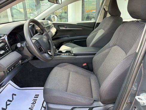 Used 2025 Toyota Camry LE FWD image 25