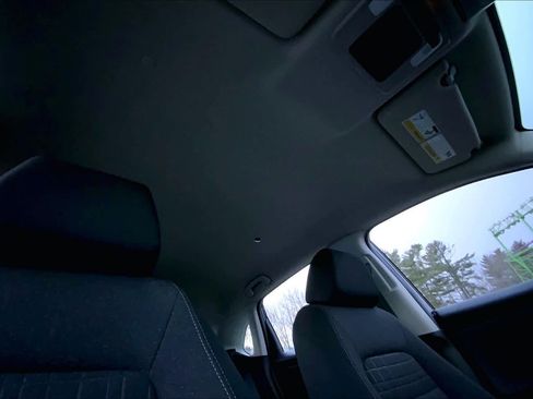 Used 2025 Honda HR-V LX image 13