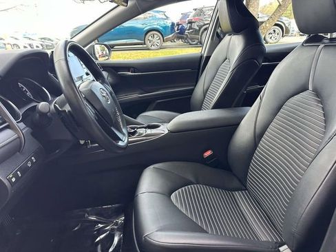 Used 2024 Toyota Camry SE image 14