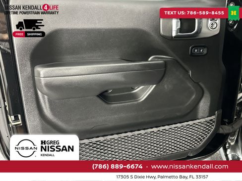 Used 2023 Jeep Wrangler Unlimited image 32