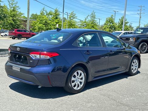Used 2022 Toyota Corolla LE w/ Carpet Mat Package (TMS) FWD image 4