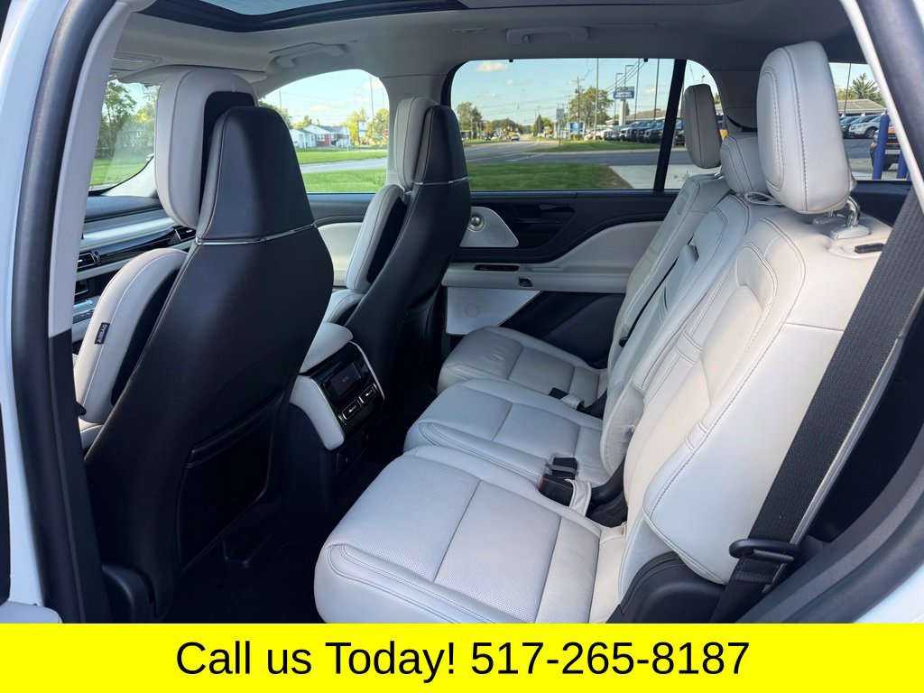 Used 2025 Lincoln Aviator Reserve w/ Equipment Group 201A AWD/4WD image 20