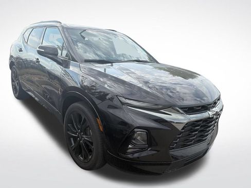 Used 2019 Chevrolet Blazer RS w/ Sun and Wheels Package FWD image 2