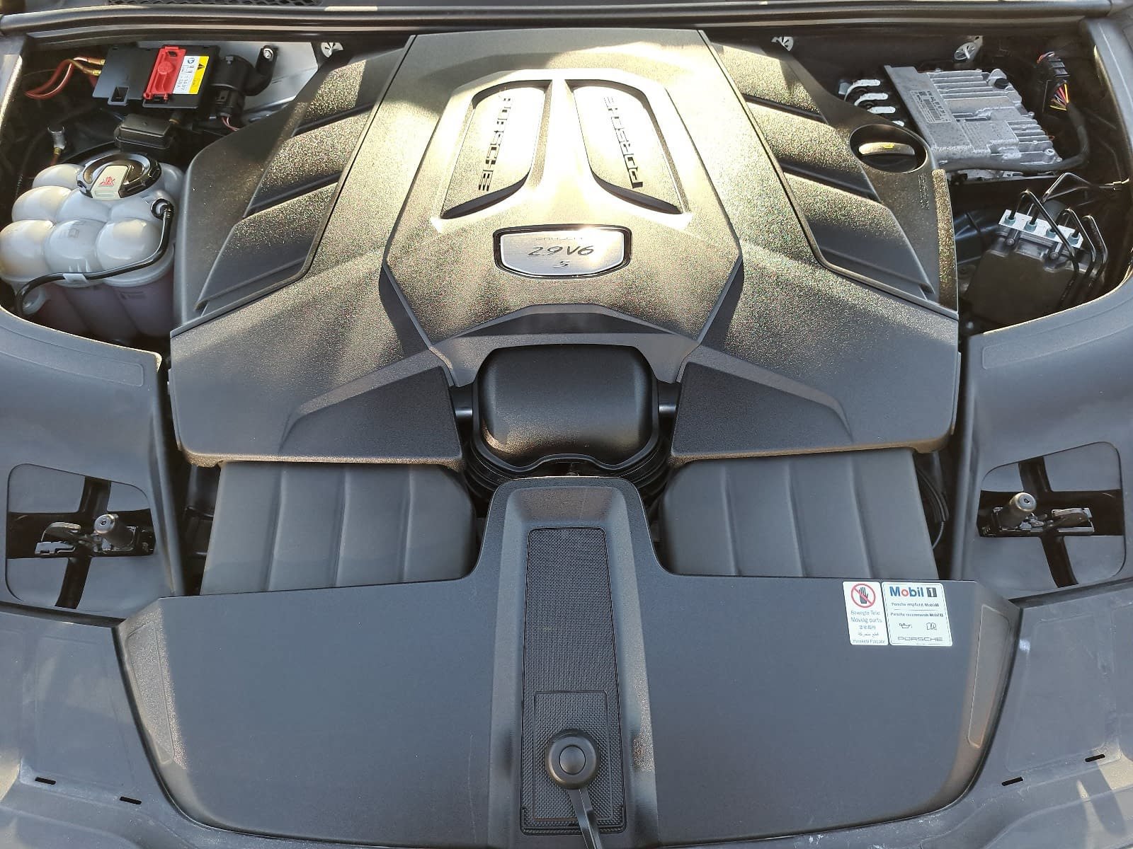 Used 2019 Porsche Cayenne S AWD/4WD image 34