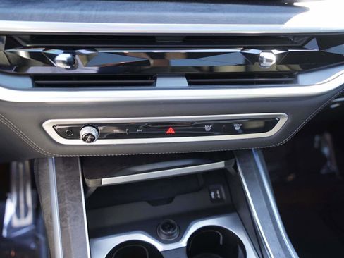 Certified 2023 BMW X7 M60i w/ Executive Package image 22