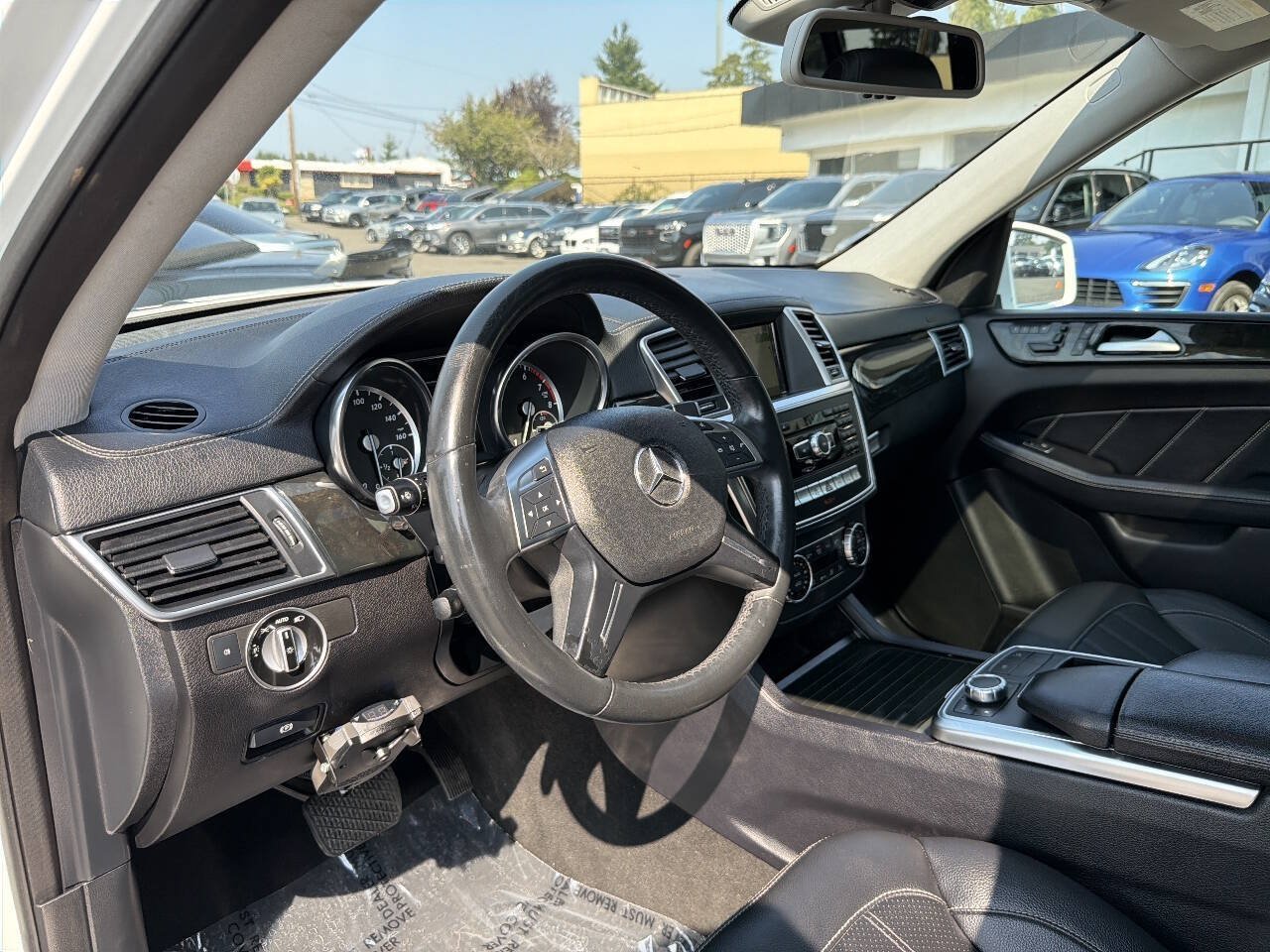 Used 2016 Mercedes-Benz GL 450 4MATIC image 39