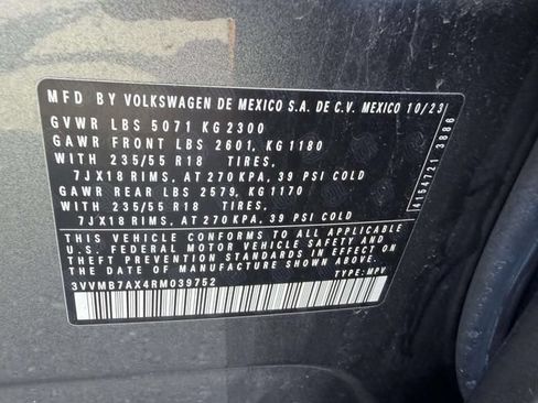 Used 2024 Volkswagen Tiguan SE AWD/4WD image 18