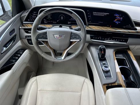 Used 2021 Cadillac Escalade Premium Luxury Platinum image 14