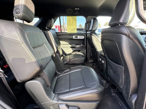 Used 2020 Ford Explorer Limited image 21