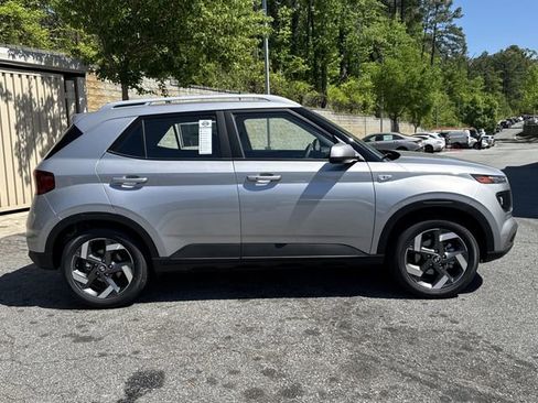 New 2026 Hyundai Venue SEL FWD image 8