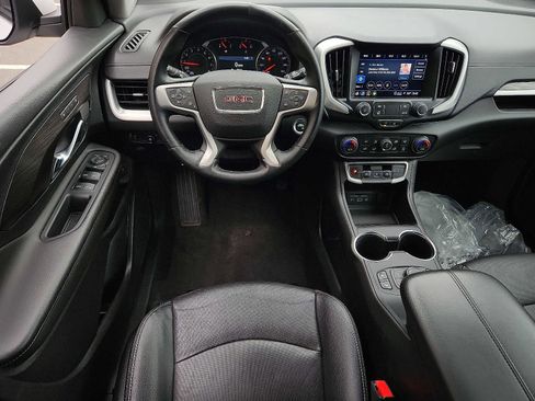 Used 2023 GMC Terrain SLT image 11