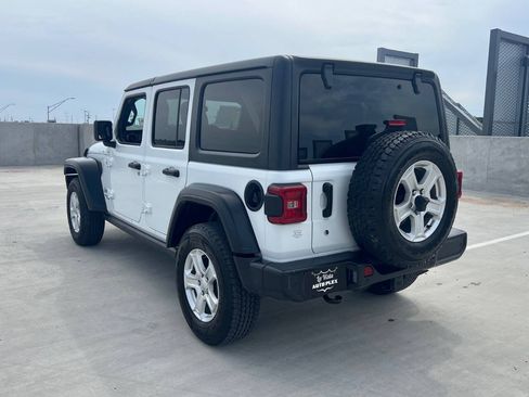 Used 2018 Jeep Wrangler Unlimited Sport S AWD/4WD image 9