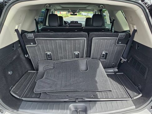 Certified 2023 Nissan Pathfinder Platinum w/ Cargo Package AWD/4WD image 10