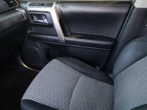 Used 2017 Toyota 4Runner SR5 RWD image 10