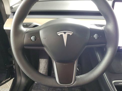 Used 2024 Tesla Model Y Long Range image 21