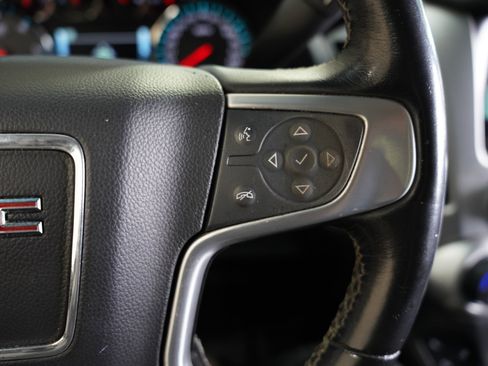 Used 2019 GMC Yukon XL SLT image 16