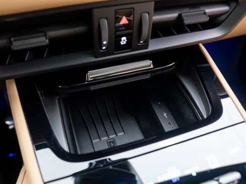 Used 2025 Porsche Cayenne image 28