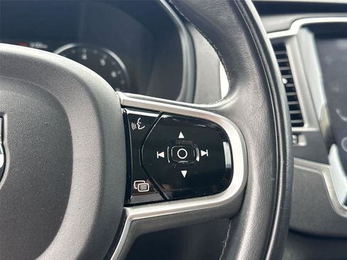 Used 2019 Volvo XC90 T6 Momentum w/ Protection Package Premier AWD/4WD image 16