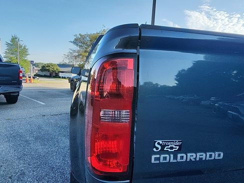 Used 2016 Chevrolet Colorado LT w/ LT Convenience Package RWD image 10