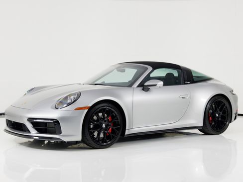 Used 2022 Porsche 911 Targa 4S image 9