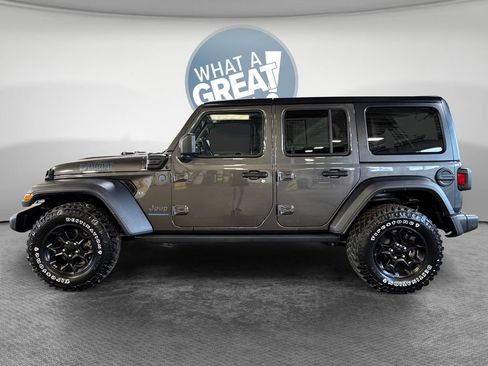 Used 2023 Jeep Wrangler Unlimited w/ Cold Weather Group AWD/4WD image 7
